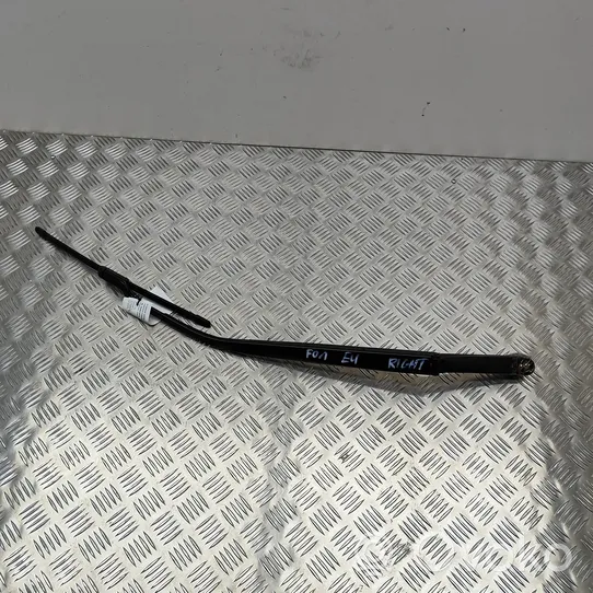 BMW 7 F01 F02 F03 F04 Front wiper blade arm 7182594