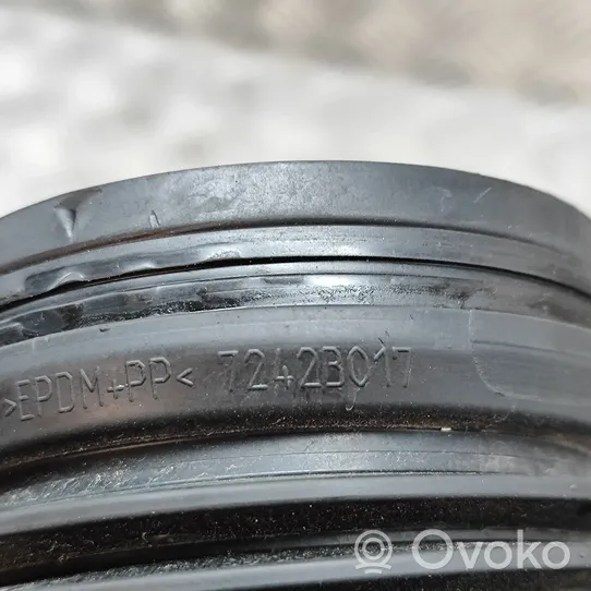 BMW 4 G22 G23 G24 G26 Kanał powietrzny kabiny 72423017