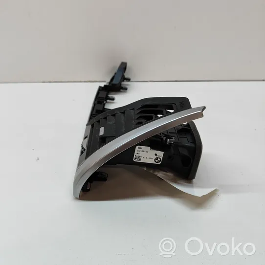 BMW X3 G01 Copertura griglia di ventilazione cruscotto 9384395