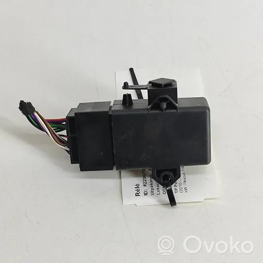 Volkswagen Amarok Seat heating relay 6R0959772A