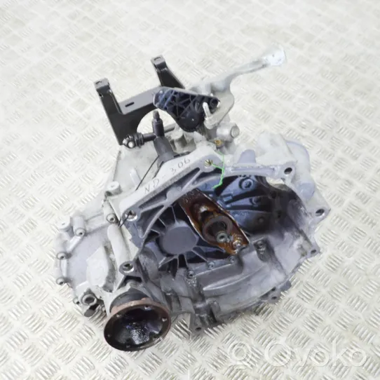 Volkswagen Polo V 6R Механическая коробка передач, 6 передач 02T301103