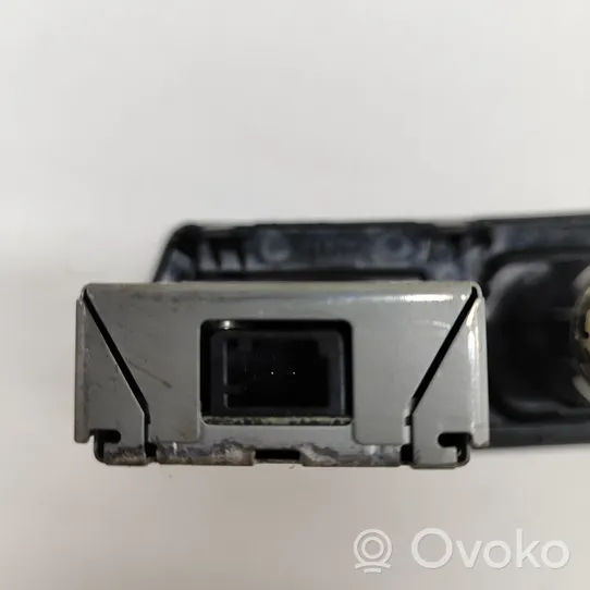 Lexus ES 250 - 300 - 330 Gniazdo / Złącze USB 8553276010