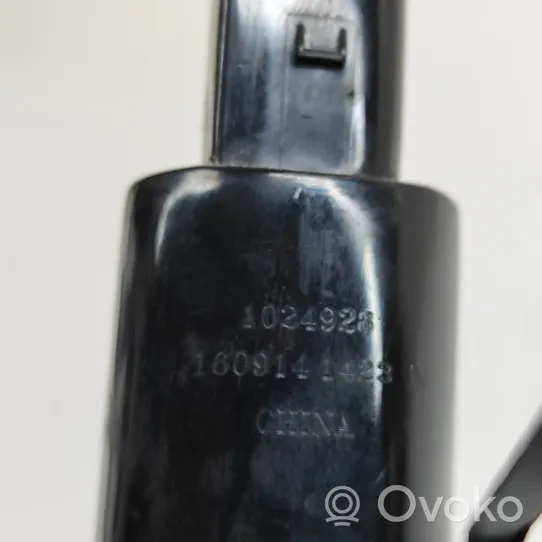 Volvo XC60 Pompa spryskiwacza szyby przedniej / czołowej 1024928