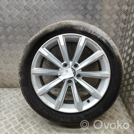 Volkswagen PASSAT B8 Felgi aluminiowe R17 8G0601025D