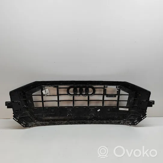 Audi Q8 Atrapa chłodnicy / Grill 4M8853651AG