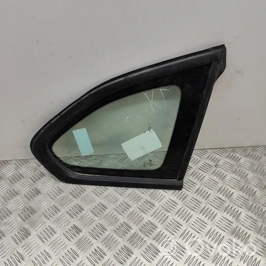 BMW X1 F48 F49 Fenêtre latérale avant / vitre triangulaire 7349648