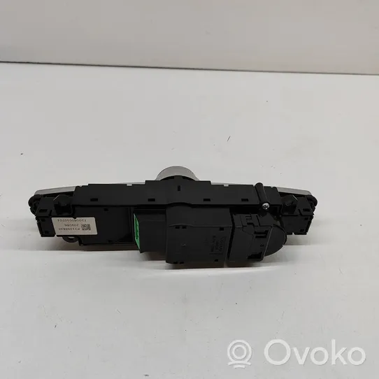 Volvo S60 Äänenvoimakkuuden ohjauskytkin 31398846