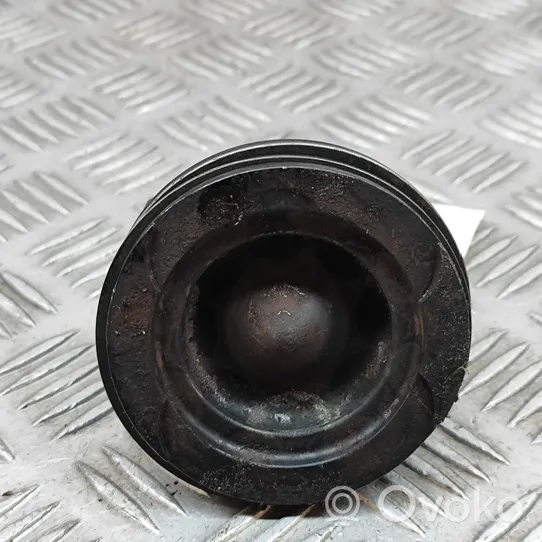 Mercedes-Benz E W213 Piston 082318