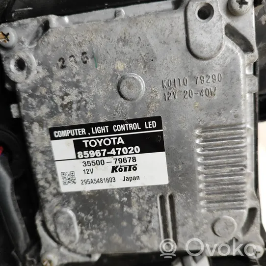 Toyota Prius+ (ZVW40) Lampa przednia 8114547430