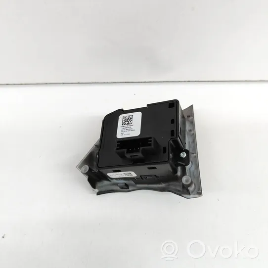 Tesla Model Y Ohjauspyörän painikkeet/kytkimet 109496602G