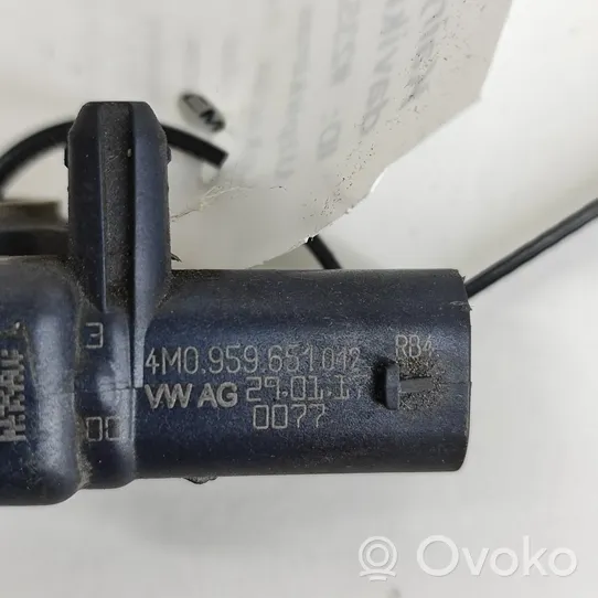 Audi A4 S4 B9 Sensore d’urto/d'impatto apertura airbag 4M0959651