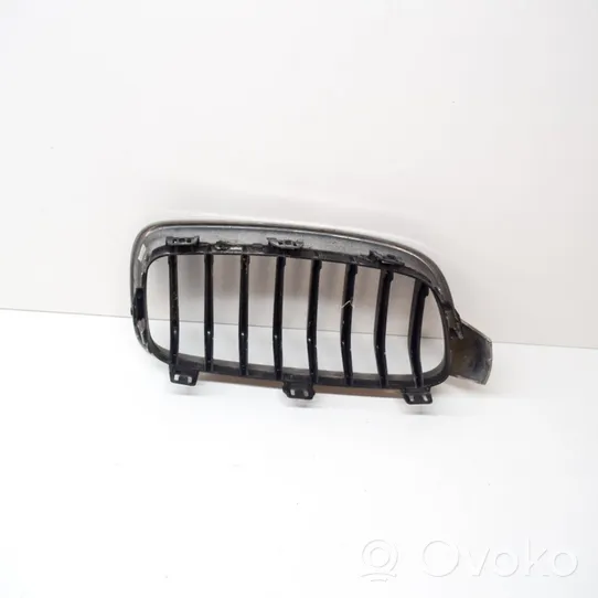 BMW 3 F30 F35 F31 Front bumper upper radiator grill 7260497