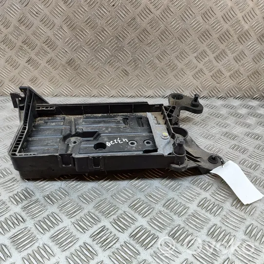 Seat Ateca Battery box tray 5Q0915321J