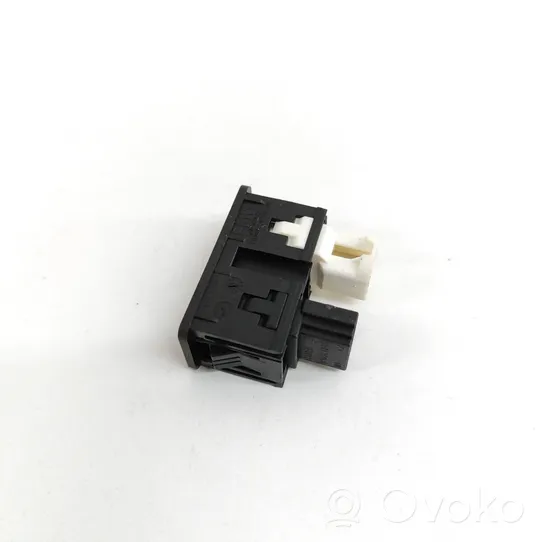 BMW 3 GT F34 AUX in-socket connector 9229246
