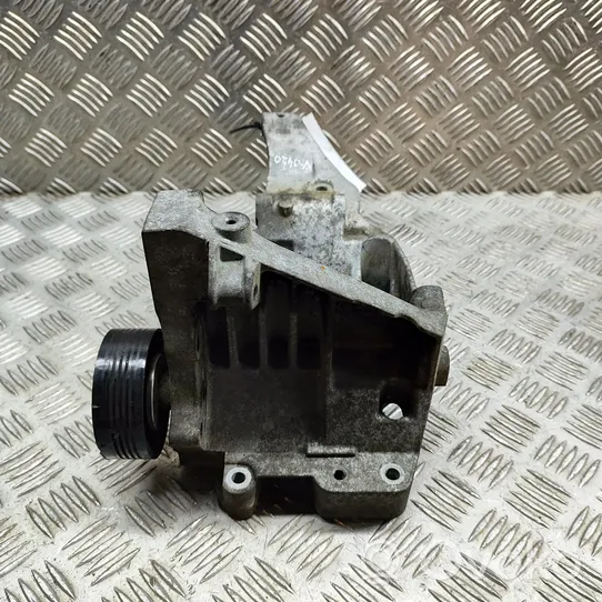 BMW 1 E81 E87 Support de générateur / alternateur 7802639