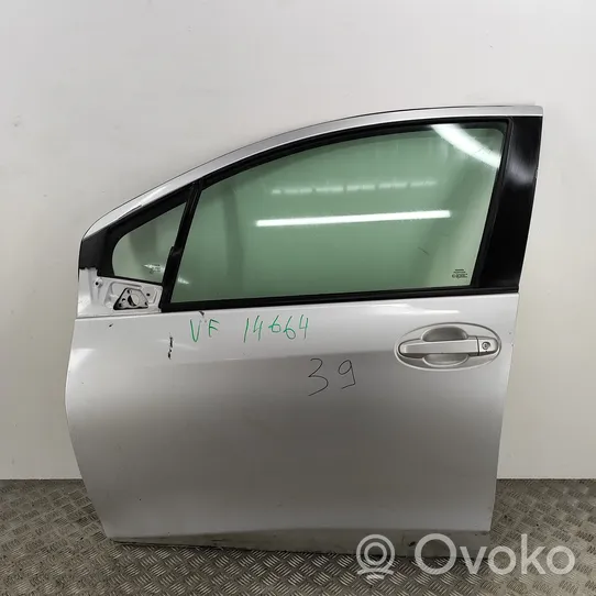 Toyota Yaris Priekinės durys 6700252410