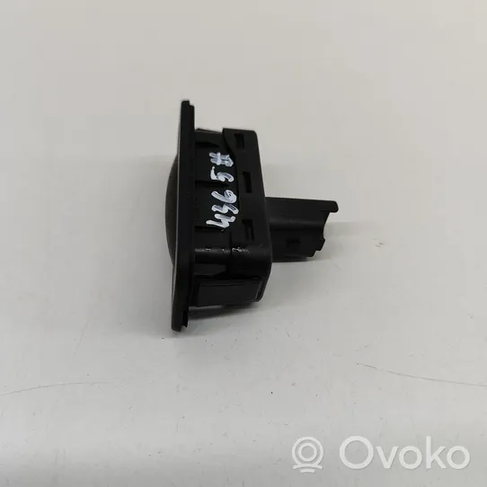 Renault Captur Bouton interrupteur ouverture du coffre 8200076256