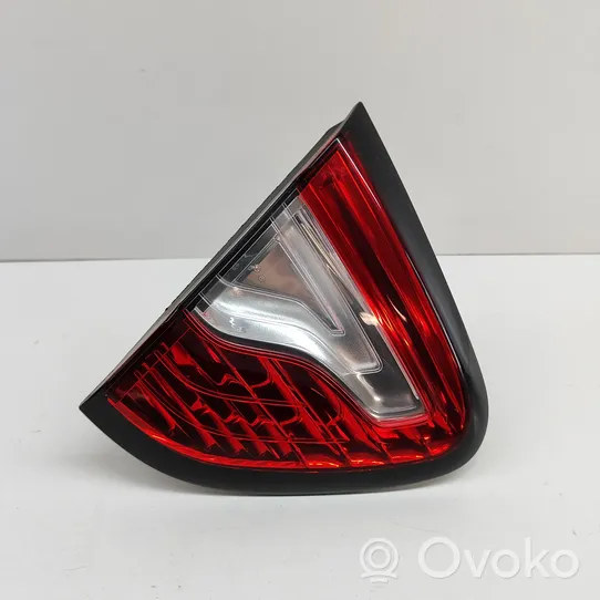 Renault Captur Lampy tylnej klapy bagażnika 265557893R