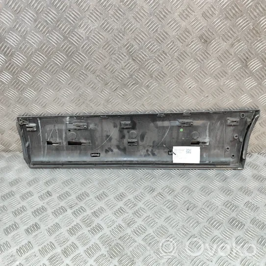 Audi Q7 4L Apdaila galinių durų (moldingas) 4L0853970