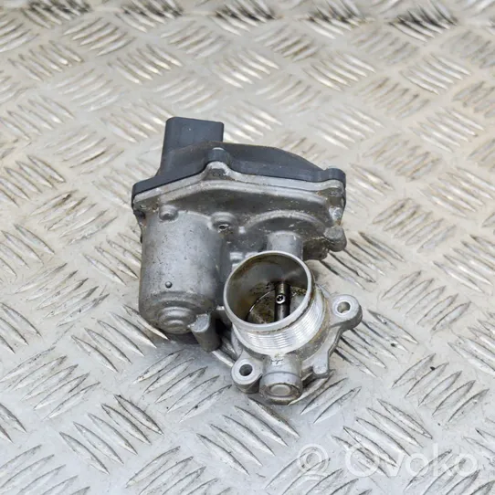 Volkswagen PASSAT B8 EGR valve 04L131501