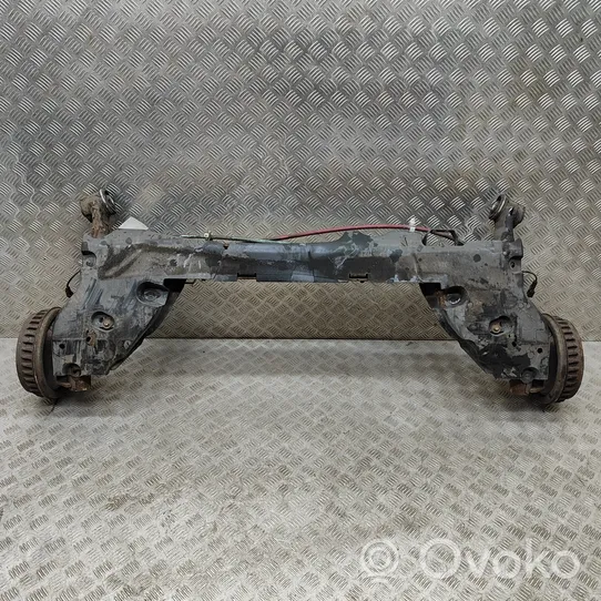 Renault Captur Belka osi tylnej 554001422R