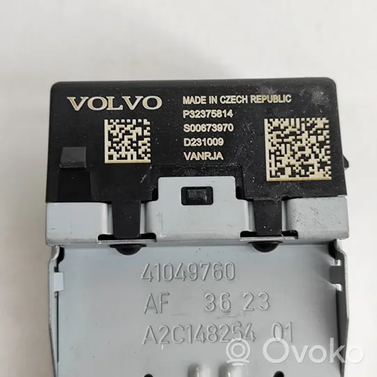 Volvo XC40 Connettore plug in USB 32375814