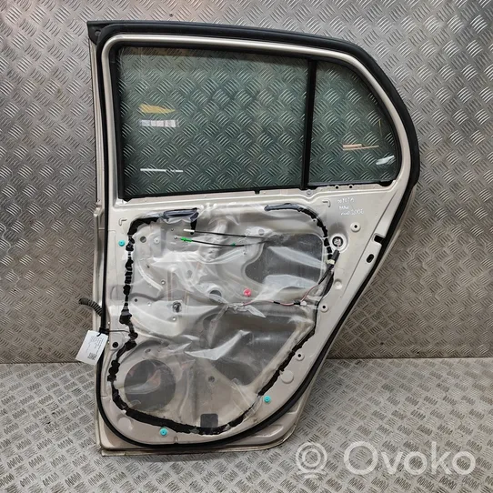 Toyota Yaris Aizmugurējās durvis 6700352301