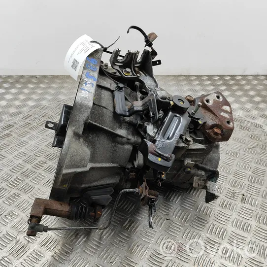 KIA Sportage Manual 6 speed gearbox 4300026400