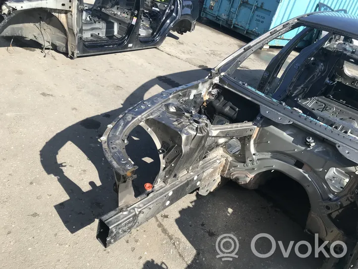 BMW 5 G30 G31 Pannello laterale anteriore 