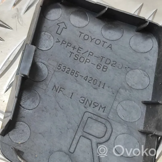 Toyota RAV 4 (XA30) Priekinis tempimo kilpos dangtelis 5328542011