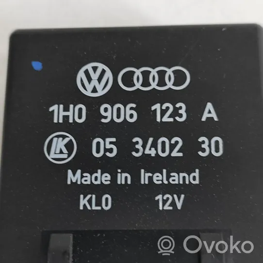 Volkswagen Golf III Other relay 1H0906123A