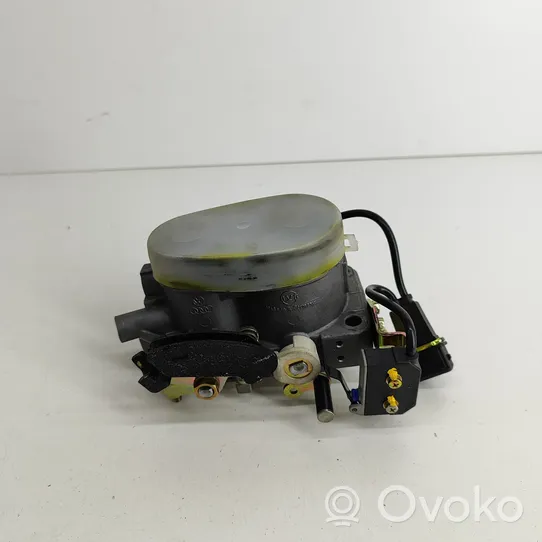 Audi 80 90 B3 Throttle valve 034133063BN