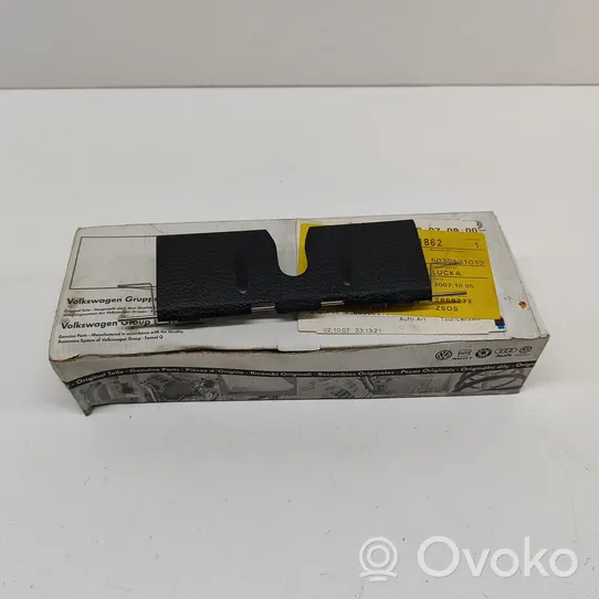 Volkswagen Golf V Trunk/boot sill cover protection 1K6863651C