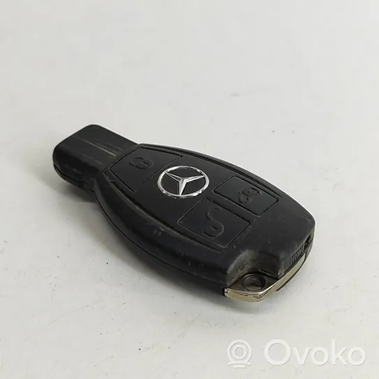 Mercedes-Benz Vito Viano W639 Ignition key/card A9069058500