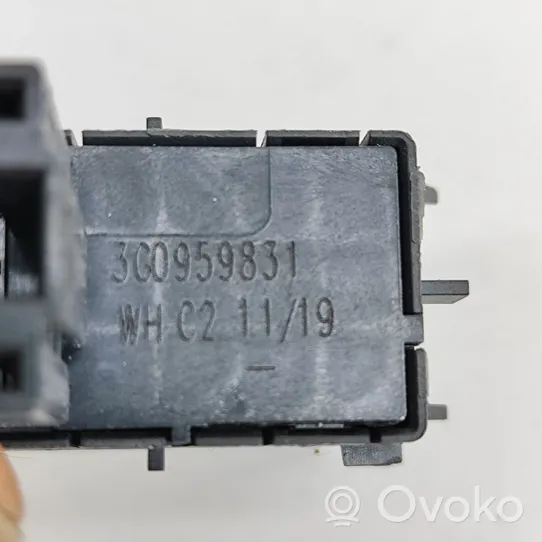 Volkswagen PASSAT B8 Tailgate/boot open switch button 3G0959831