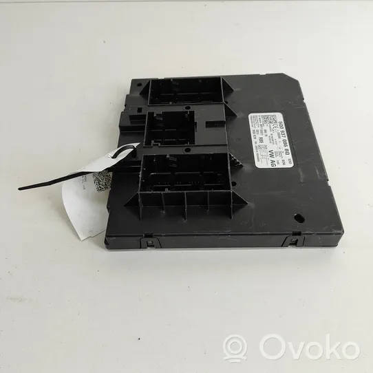 Volkswagen PASSAT B8 Central body control module 5Q0937086BQ