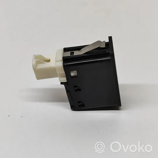 BMW i3 Gniazdo / Złącze USB 6820397