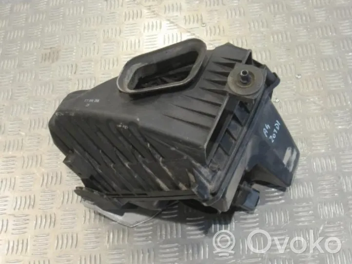 Audi A4 S4 B9 8W Coperchio scatola del filtro dell’aria 