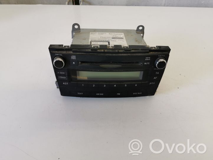 Toyota Avensis T270 Unidad delantera de radio/CD/DVD/GPS 8612005141