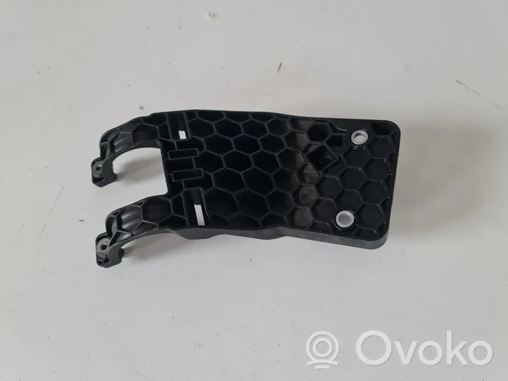 BMW X6 F16 Fuel filter bracket/mount holder 70314607