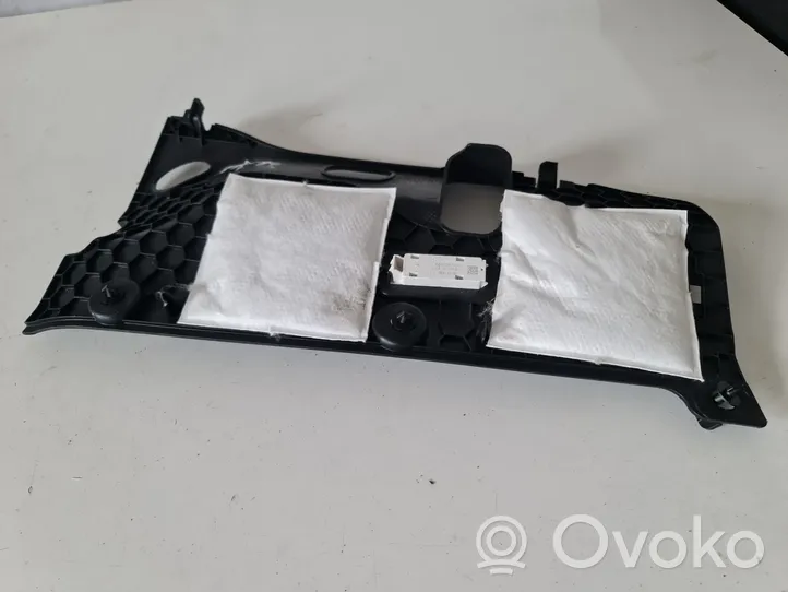 BMW X6 F16 Isolamento acustico sotto il pannello 1185546