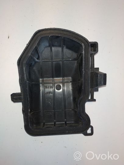 Toyota RAV 4 (XA30) Element lampy przedniej 16314