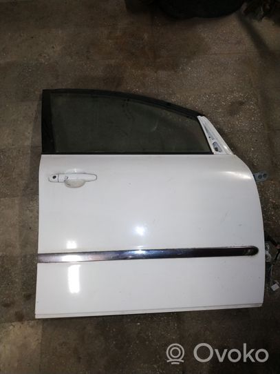 Toyota Avensis Verso Front door 