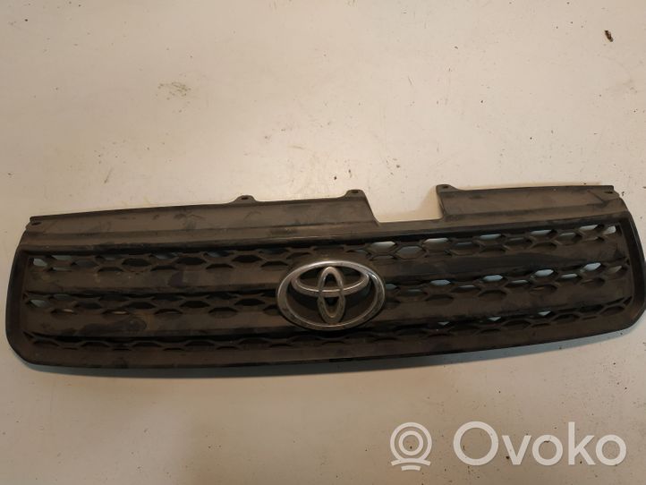 Toyota RAV 4 (XA20) Верхняя решётка 5311142070