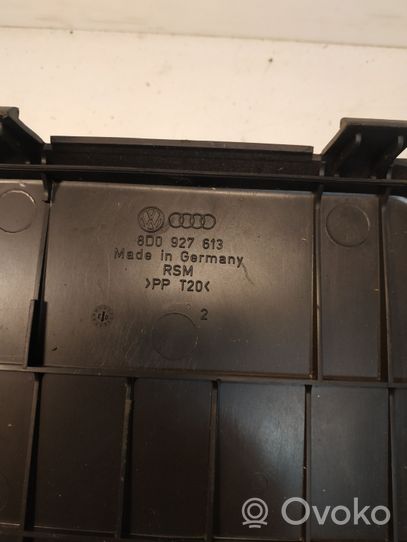 Audi A6 Allroad C5 Set scatola dei fusibili 8D0927613