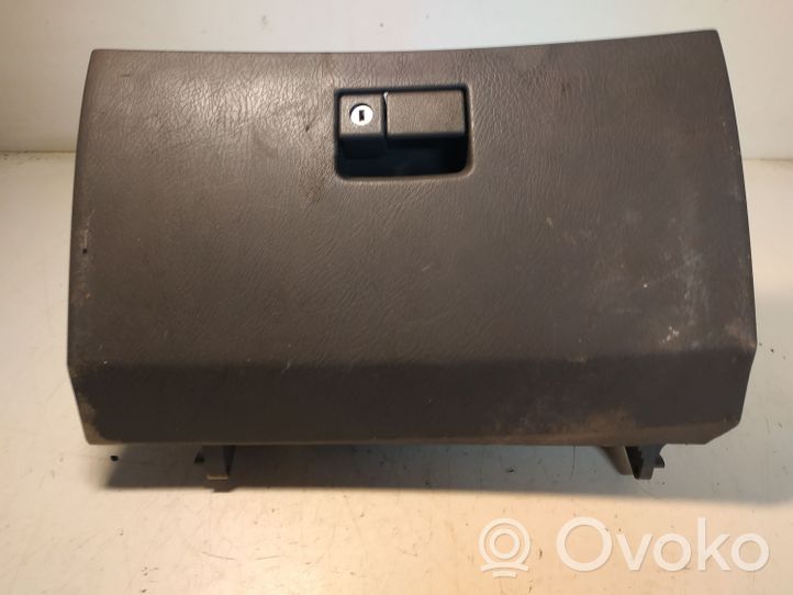 Toyota Avensis T220 Glove box 5555005030