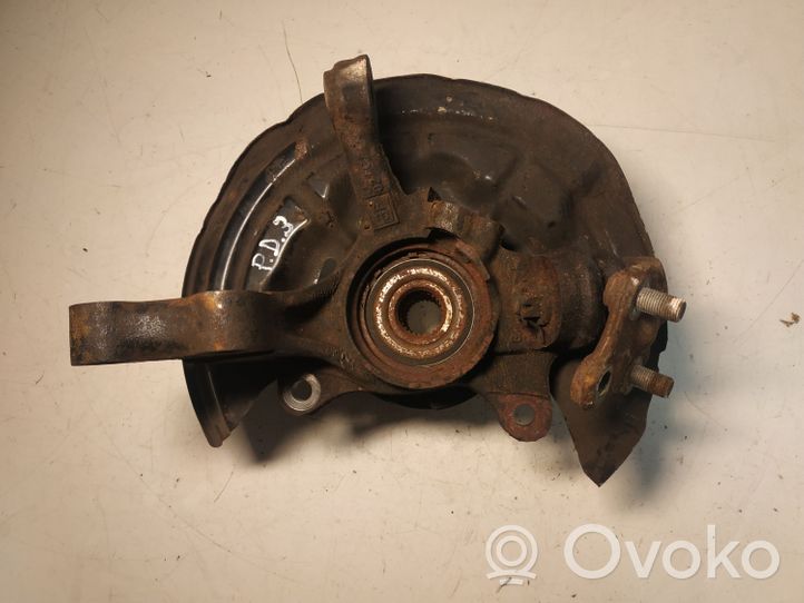 Toyota Avensis T220 Front wheel hub 