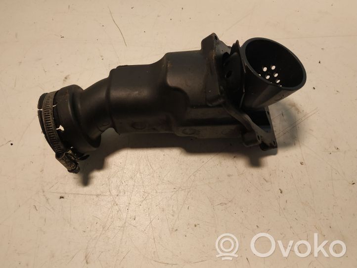 Volvo V70 Turboahtimen ilmanoton letku 30740895