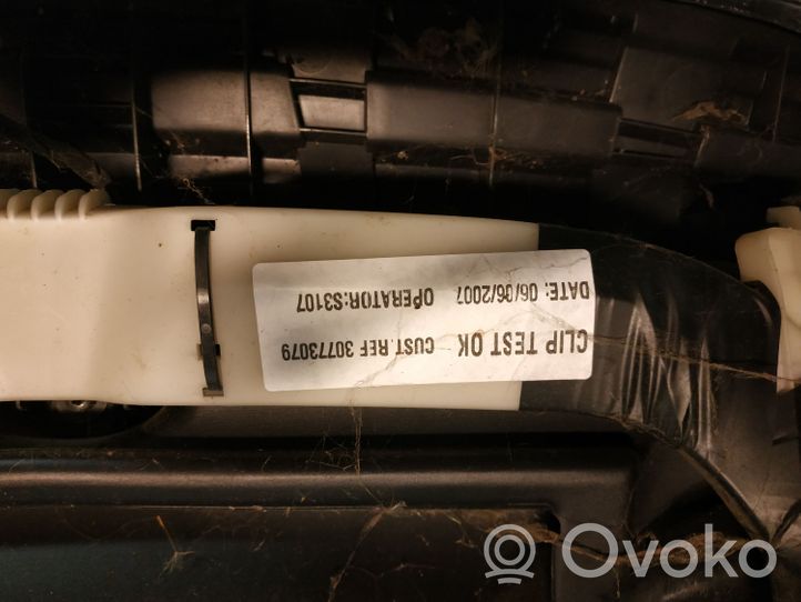 Volvo V50 Tableau de bord A250705060361