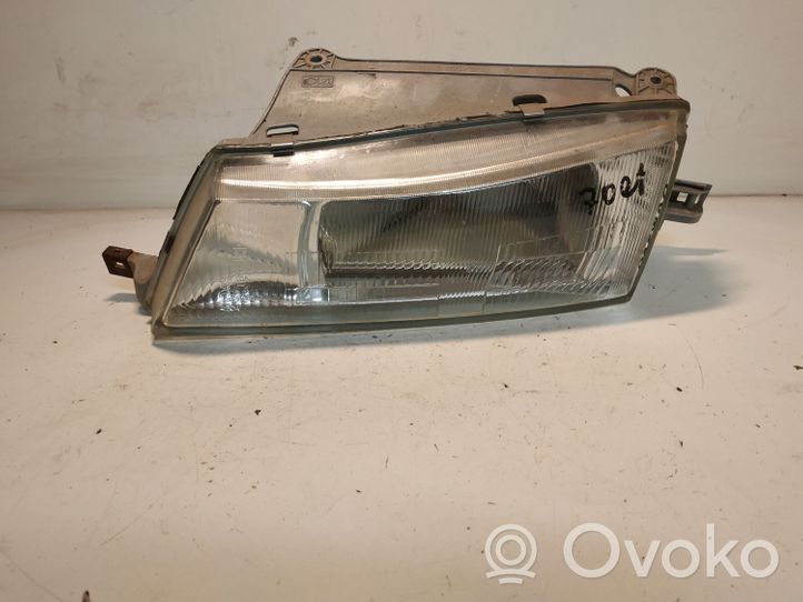 Daewoo Nexia Lampa przednia 